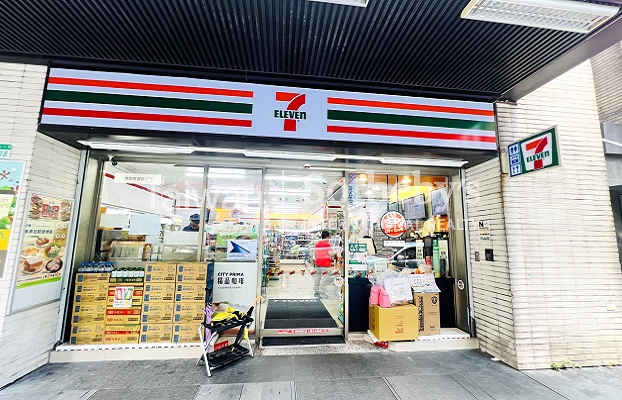 皇翔桂冠黃金店面(7-11)建物外觀